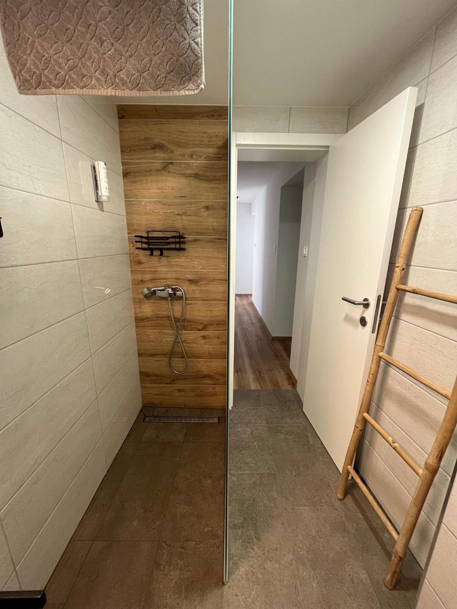 Azimut Hisa Apartment Tolmin Bagian luar foto
